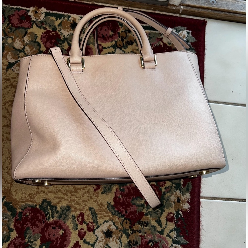 Michael Kors Saffiano satchel; NEEDS PROFESSIONAL CLEAN! With crossbody strap - Picture 2 of 13